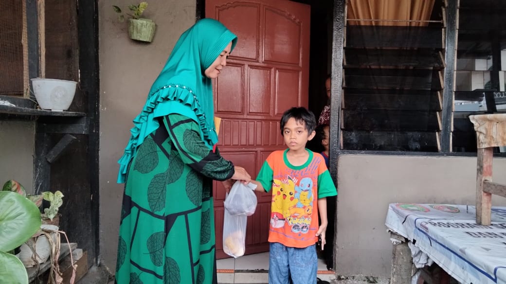Human Invinitive (HI) Sebarkan Manfaat Daging Qurban Kepada Siswa SLB Batu Merah