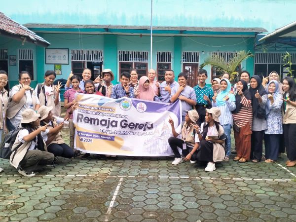 Kunjungan Peserta Pelatihan Kepemimpinan Remaja Gereja Tingkat Mahir Gereja Protestan Maluku