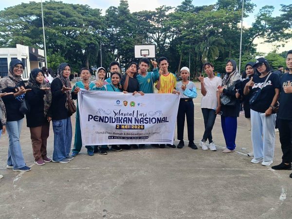 Jalan Santai Dalam Rangka Menyambut Hari Pendidikan Nasional